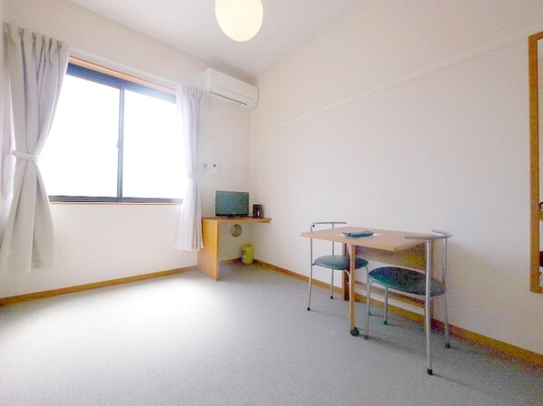 レオパレスセルサスIIの物件内観写真